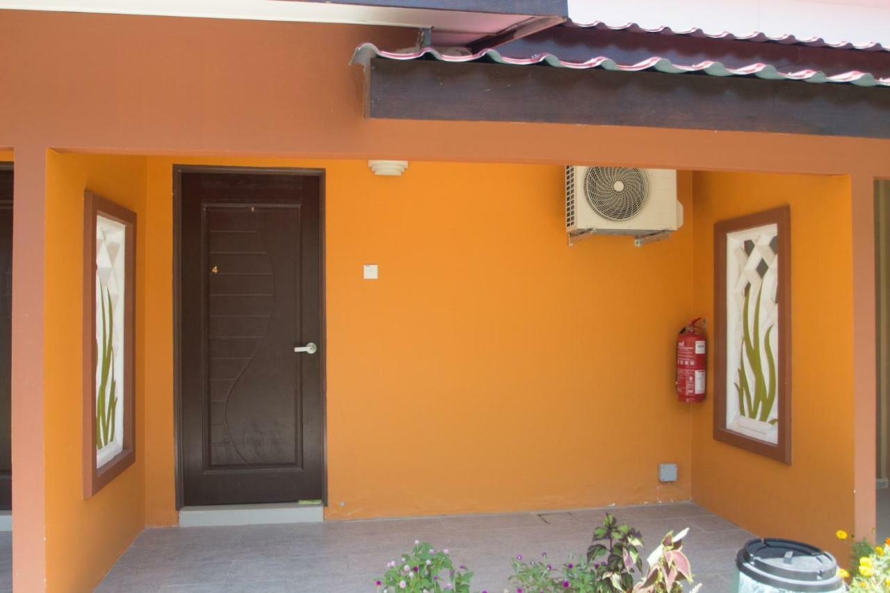 Chuu Pun Village Resort Pantai Cenang  Exterior foto