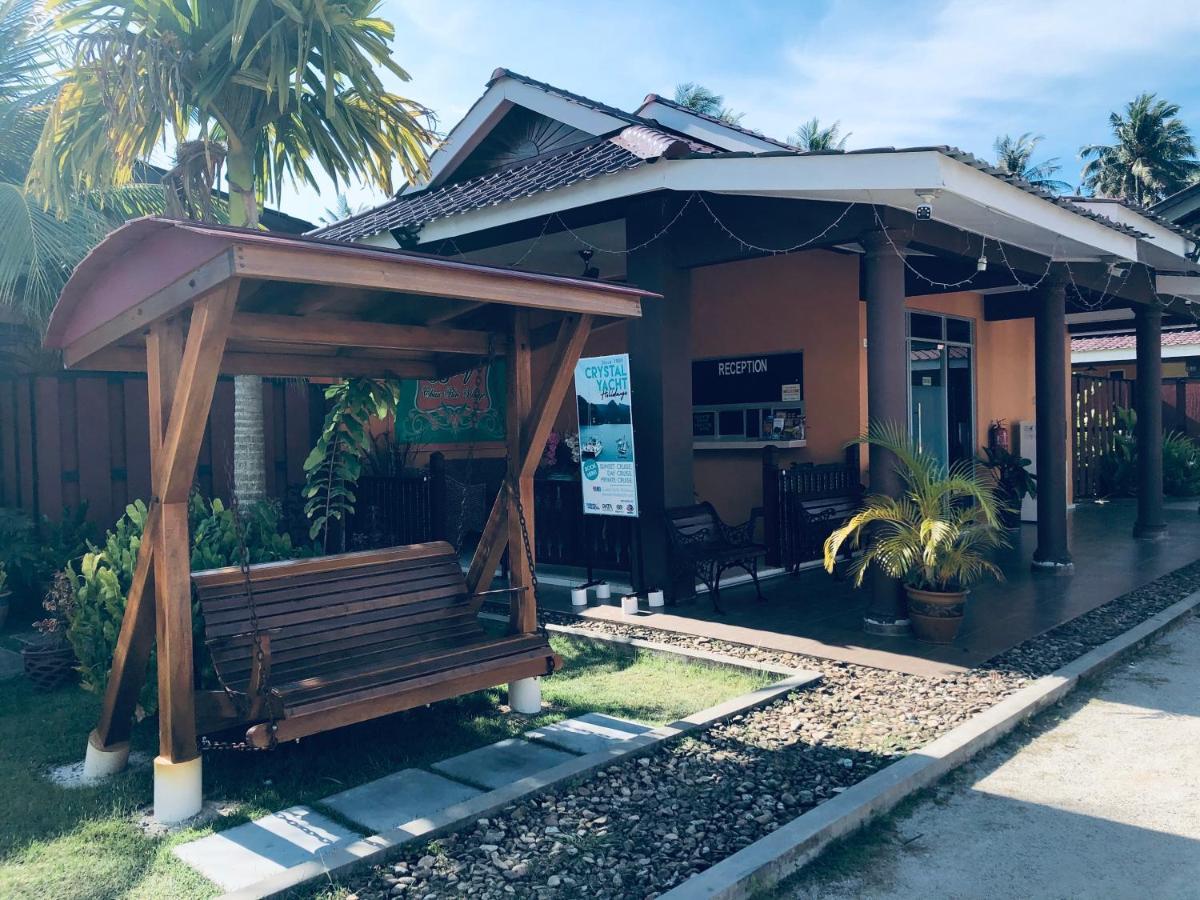 Chuu Pun Village Resort Pantai Cenang  Exterior foto
